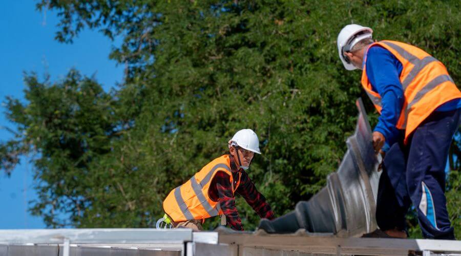 Expert flood damage restoration services in Sublime, TX